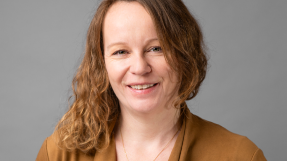 Portraitfoto von Eva-Victoria Horvat