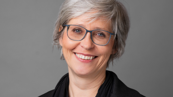 Portraitfoto von Katharina Wegan