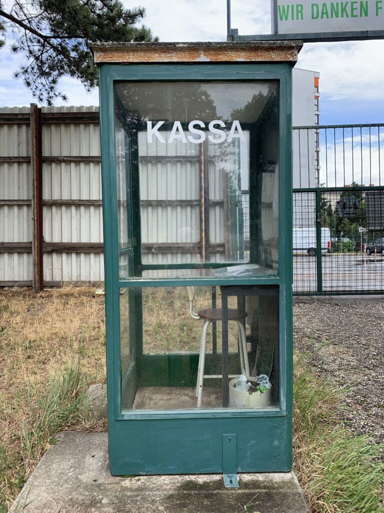 grüne Kassa m Postsporplatz in Hernals